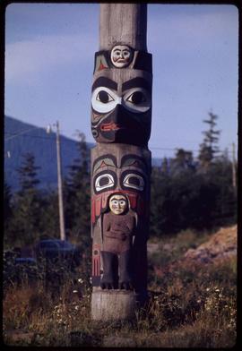 Bottom of Lincoln pole #26 (copy), Saxman Park, Ketchikan, Alaska