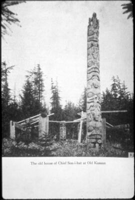 Totem pole and house at Old Kasaan