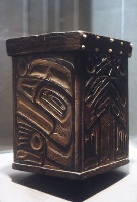 Bentwood box on display in Montréal