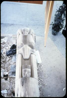 Robert Davidson carving in Montréal