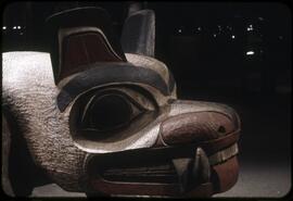 Bear sculpture on display in Montréal