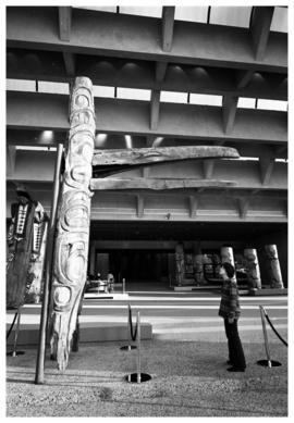 Totem poles and construction