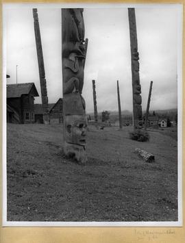 Series of totem poles