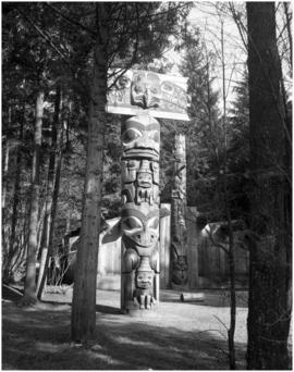 Mortuary totem pole, UBC