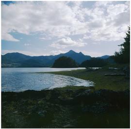 Slate Chuck shoreline