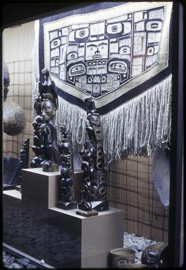 Chilkat blanket and argillite sculptures on display in Montréal