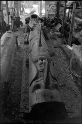 Crew and log at the old UBC carving shed