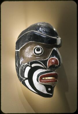 Mask on display in Montréal