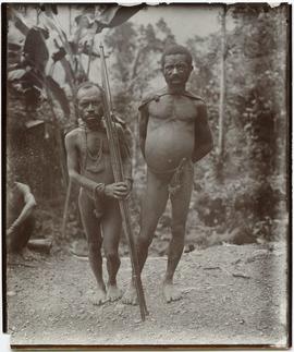 Local men 4 ft. 2 [and] 4 ft. 7 [New Guinea]