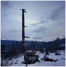 House of Wiiseks/Wiigyet of Gitsegukla Totem Pole