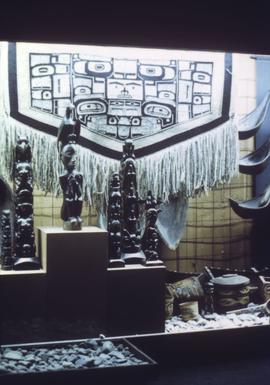 Chilkat blanket and argillite sculptures on display in Montréal
